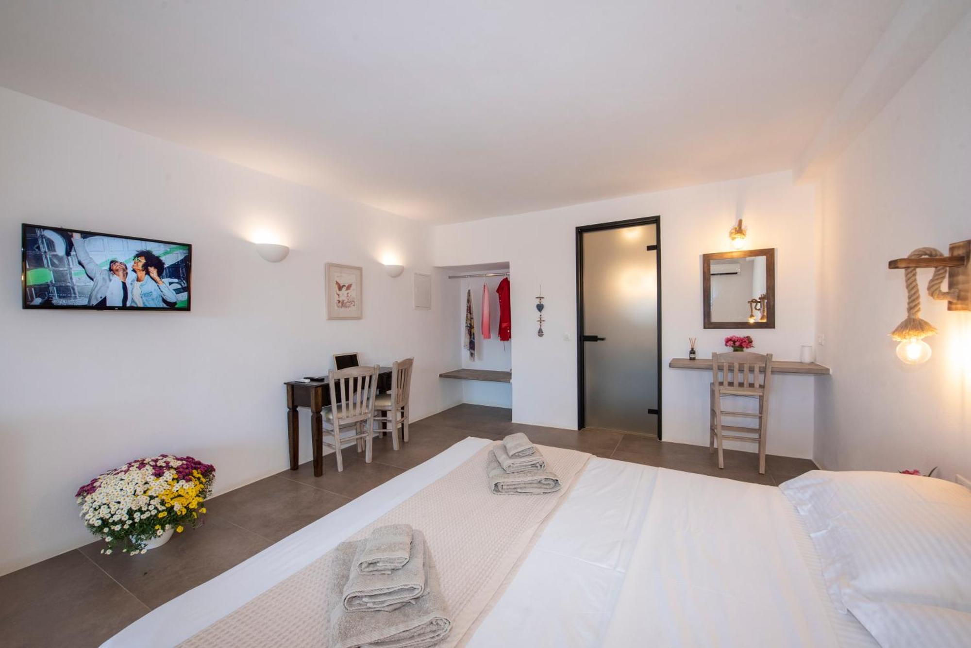 Myrsini'S Luxury Suites Merchia Mykonos Town Exterior photo