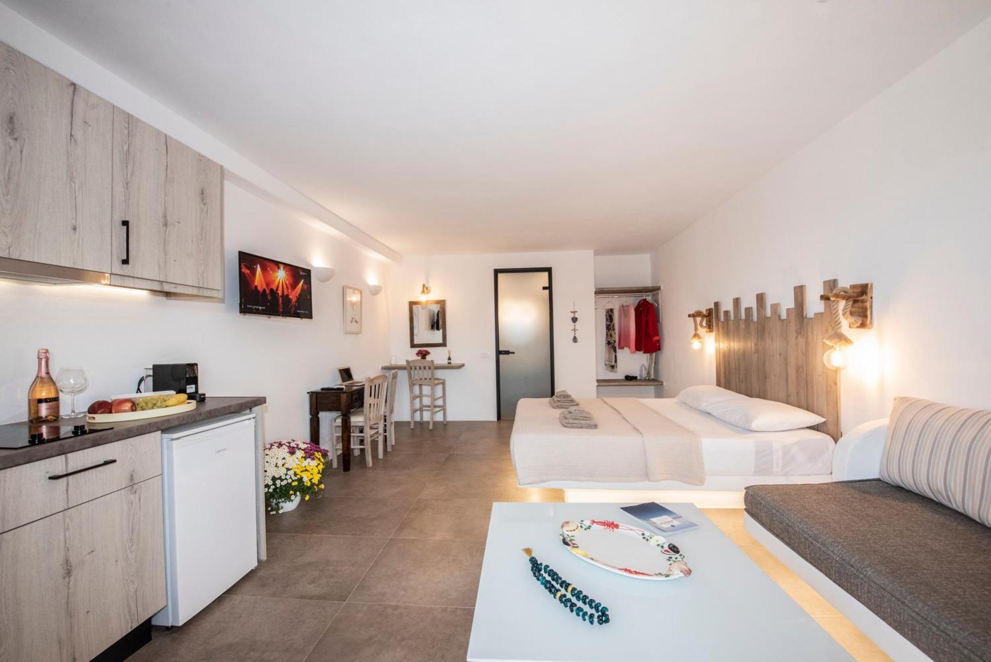 Myrsini'S Luxury Suites Merchia Mykonos Town Exterior photo