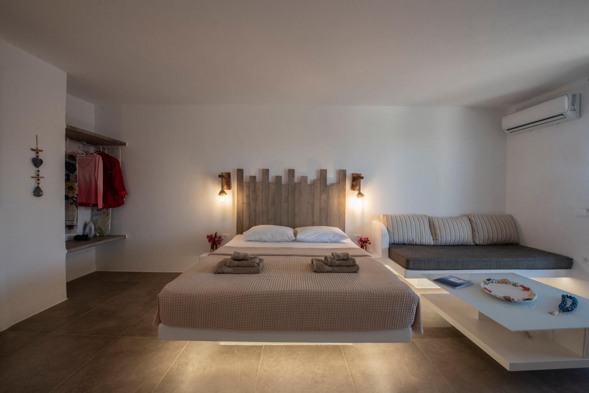 Myrsini'S Luxury Suites Merchia Mykonos Town Exterior photo
