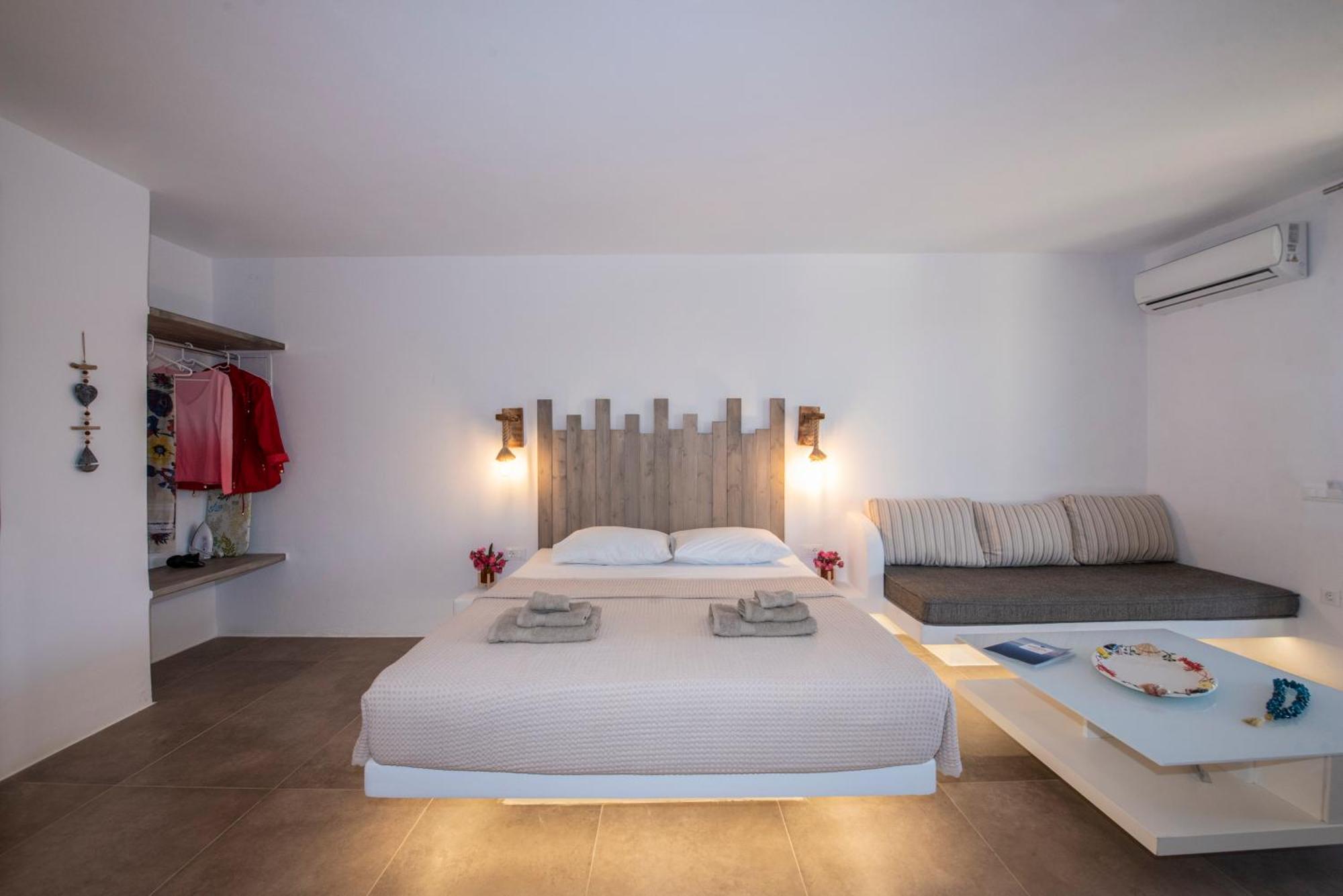 Myrsini'S Luxury Suites Merchia Mykonos Town Exterior photo
